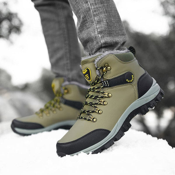 Men Waterproof Lace-up Front Thermal Lined Hiking Boots